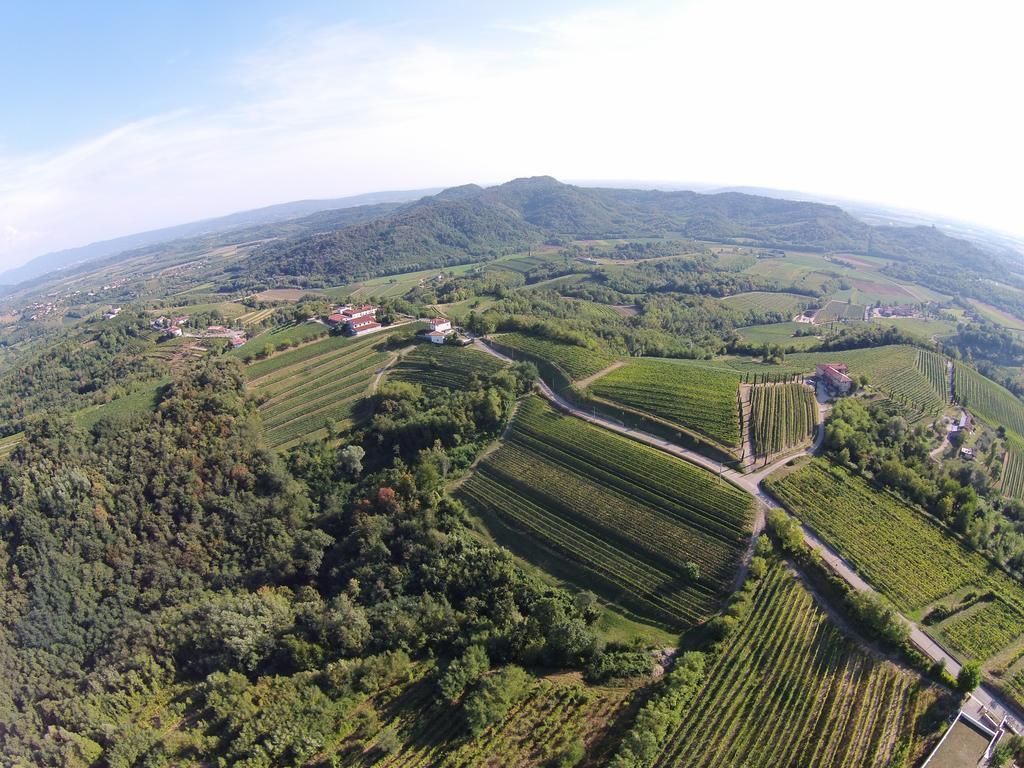 Agriturismo Casa Delle Rose Winery Ruttars Bagian luar foto